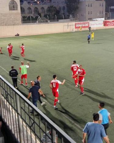 هلال القدس يصعق دورا ويتأهل لربع النهائي
