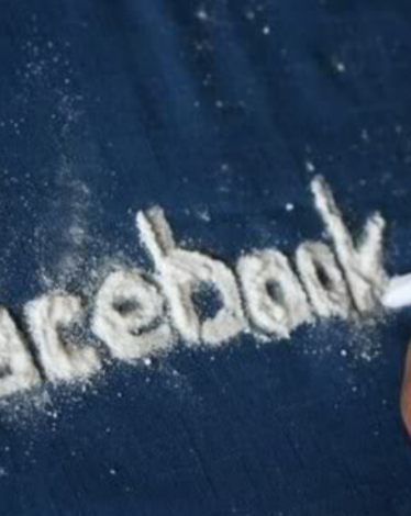 إدمان الفيسبوك