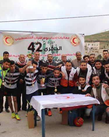 مجموعة عائدون الكشفية تشارك في إحياء يوم الأرض بالفوار