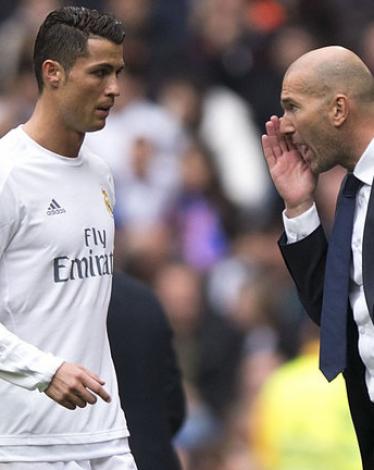 ronaldo-zidane-real-madrid_3415304_914590