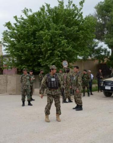 140 قتيل في هجوم لطالبان على قاعدة عسكرية أفغانية