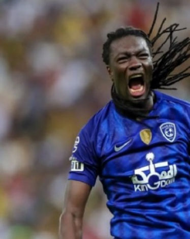 138-180137-bafetembi-gomes-alhilal-saudi-professional-leagu_700x400