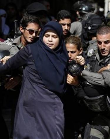 اعتقال نساء