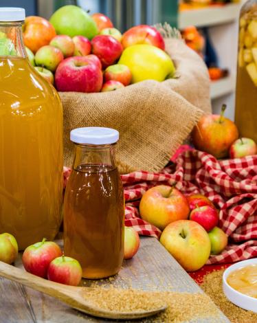 home-family-homemade-apple-cider-vinegar