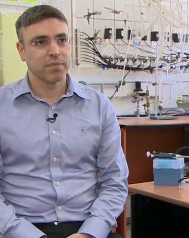 الفلسطيني حسام حايك 