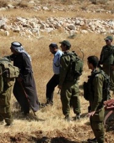 الاحتلال يستولي على شبكات ري في منطقة البقعة شرق الخليل