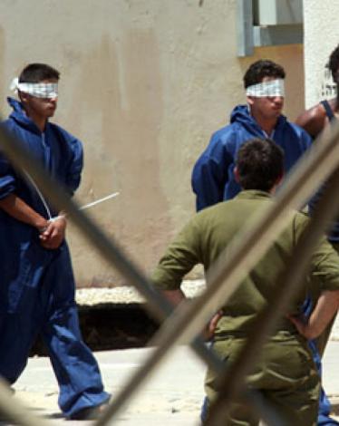 أسرى احتجاز