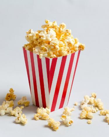 أطعمة نظّف أسنانك فورا بعد تناولها