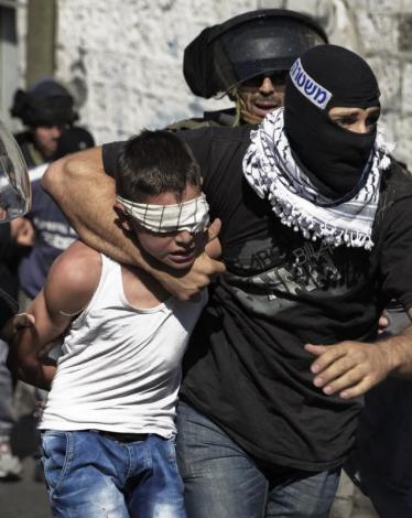 اعتداء الاحتلال على طفل واعتقاله بالقدس