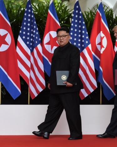 2018-06-12T063245Z_173756404_RC115C1C2210_RTRMADP_3_NORTHKOREA-USA-960x640