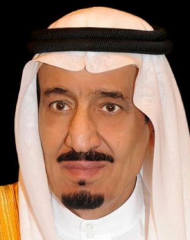 العاهل السعودي يدعو لتجفيف منابع الإرهاب