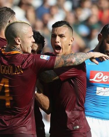 فرحة لاعبي روما