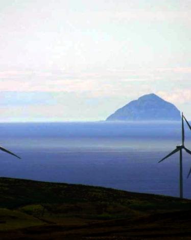 Windmills_and_Ailsa_Craig_aka_Paddy\'s_Milestone_rotated