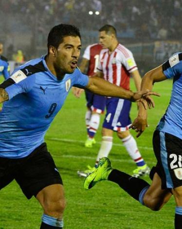 سواريز أمام الباراغواي