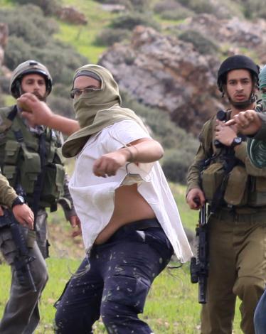 ee589ee44c349648c785e686408f6e85