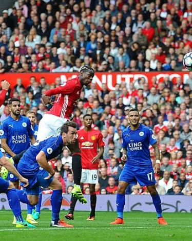 مانشستر يونايتد ينتفض ويكتسح ليستر برباعية