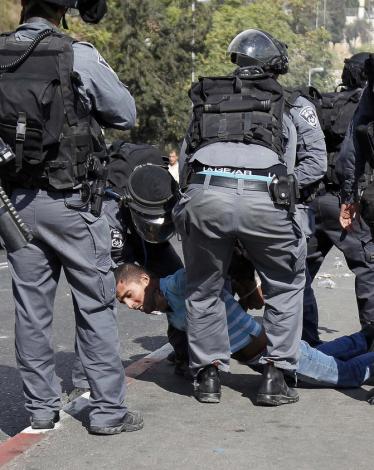 اعتقال مواطن فلسطيني بالقدس المحتلة