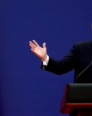 ترامب يصف لماذا الصين أخطر من روسيا