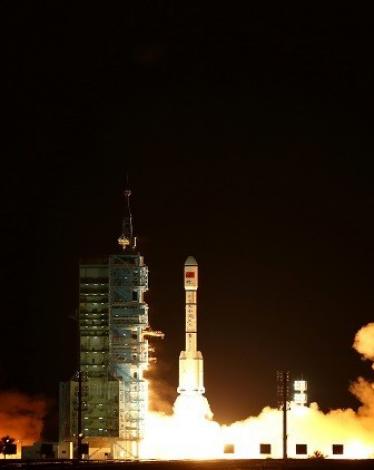 إطلاق مركبة فضائية صينية