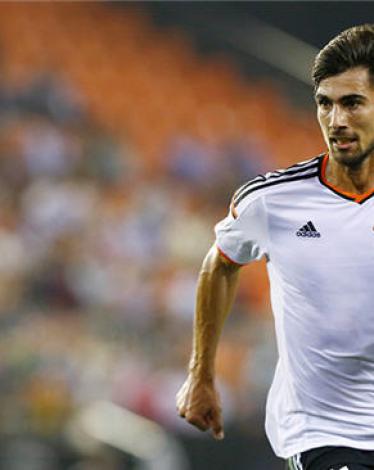 مورينيو يريد أندريه جوميز في مان يونايتد