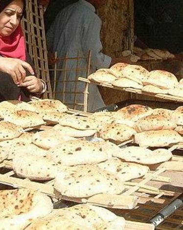 مصر: التوقف عن دعم الدقيق وتقليص واردات القمح 10%