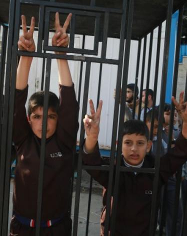 صورة تعبيرية للأطفال في سجون الاحتلال الإسرائيلي