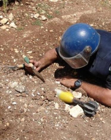 الشرطة تتلف جسما مشبوها غرب جنين