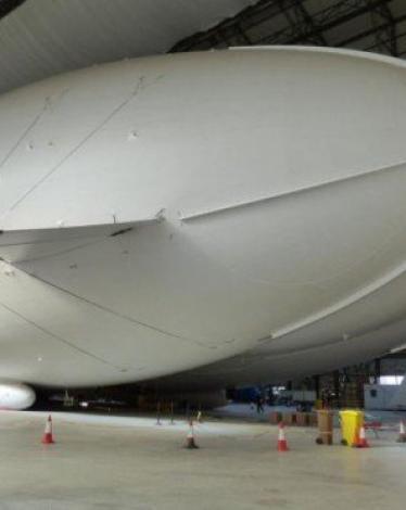 أطول طائرة في العالم تتم أولى رحلاتها