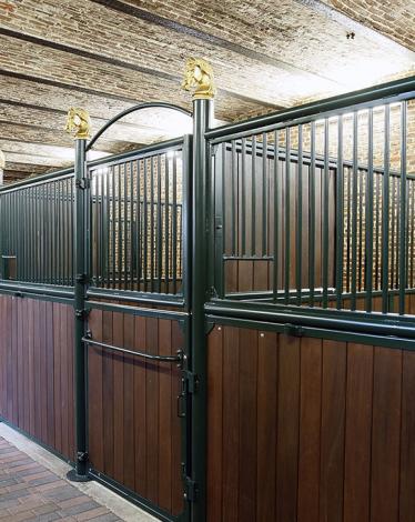 6-guesthouse-and-stables-for-sale-stable.1260x725x1