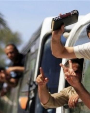 الإفراج عن أسير