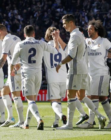 ريال مدريد يسحق غرناطة بخماسية نظيفة