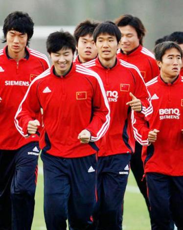 w1024-selection-chine-foot