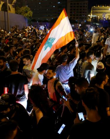 2019-10-17t202701z_720797263_rc181a50c380_rtrmadp_3_lebanon-economy-calls-840x540