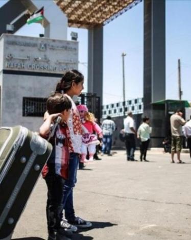 كشف المسافرين عبر معبر رفح غدًا الاثنين