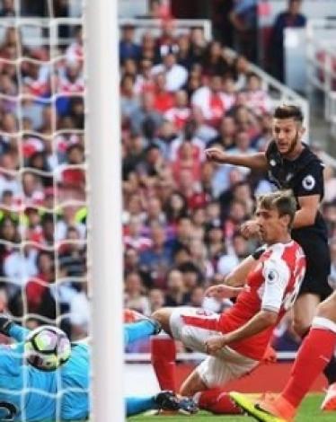 فوز مجنون للريدز على مدفعجية أرسنال