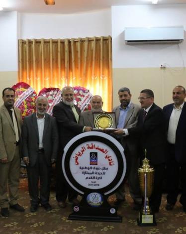 17857396_182534432264983_1423523770_n