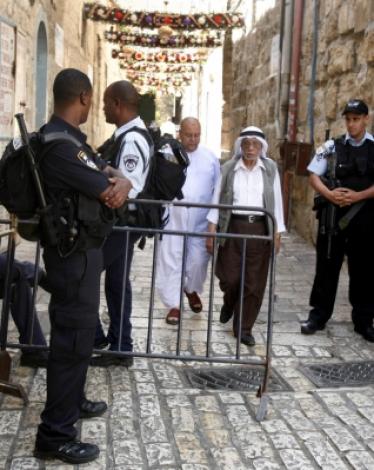 قيود إسرائيلية بالقدس