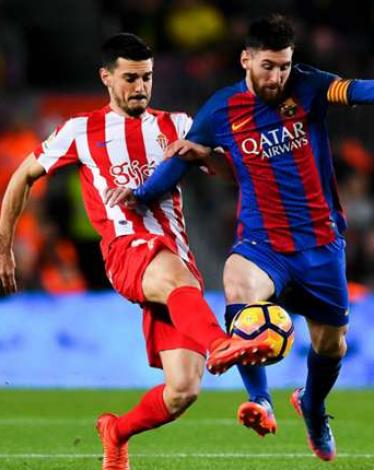 sergio-alvarez-lionel-messi-barcelona-sporting-gijon-laliga-01032017_g6kaevhx0b6j1403db85bs64z