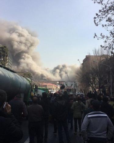 انهيار برج من 15 طابقاً في طهران