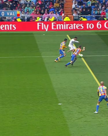 هل حرم الحكم برشلونة من حسم لقب الدوري؟