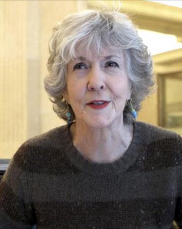 غرافتون اشتهرت بسلسلة روايات القتل الغامض 