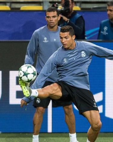 كريستيانو وبيبي