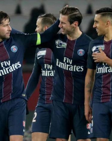 psg-players-celebrating