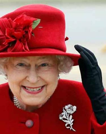 ملكة بريطانيا تبحث عن خياط براتب 22 ألف جنيه إسترليني