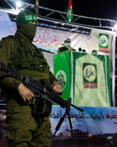 القسام تنظم حفلا لتأبين شهيدها يوسف الأغا