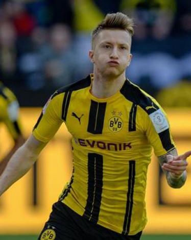 دورتموند اللاعب ريوس