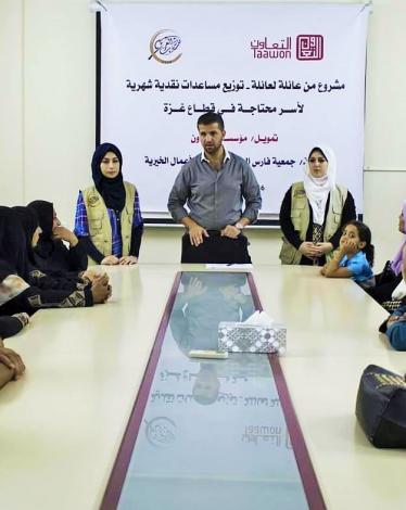 فارس العرب تتكفل أسر فقيرة لمدة عام