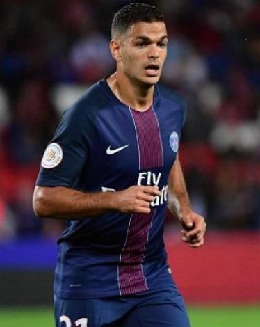 خطوة سان جيرمان الغريبة تؤرق بن عرفة