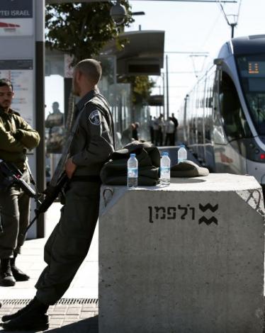 شرطة الاحتلال بالقدس والقطار الخفيف