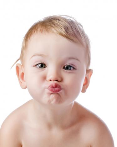 Happy-Baby-Kiss-Wallpaper